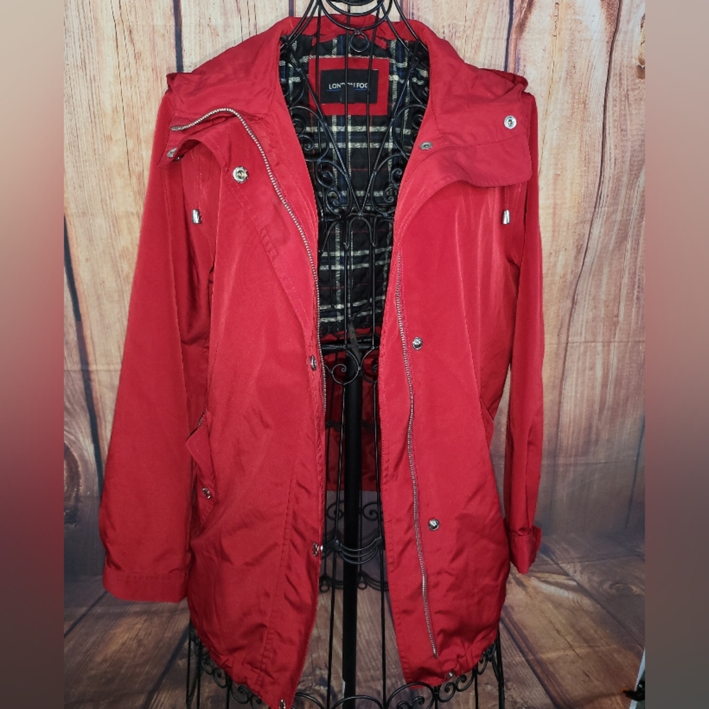 Fog by London Fog Red Zip Jacket with Hood | Size: Women Small